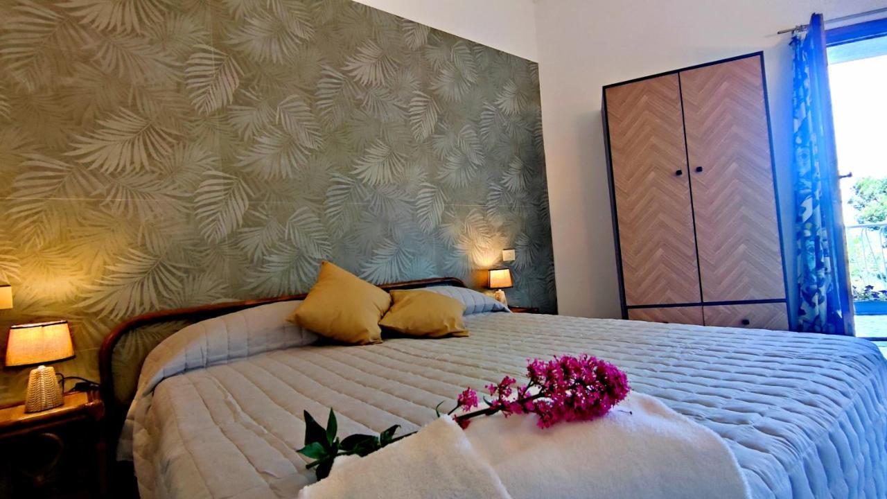 Hotel Golfo Azzurro Capoliveri  Exterior photo